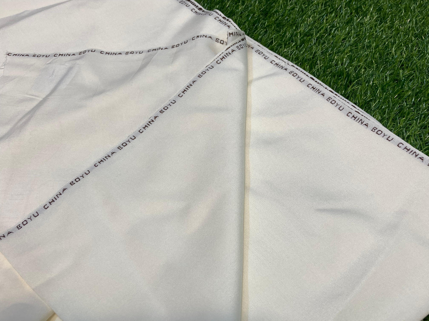 Unstitched Boski 8 Pound