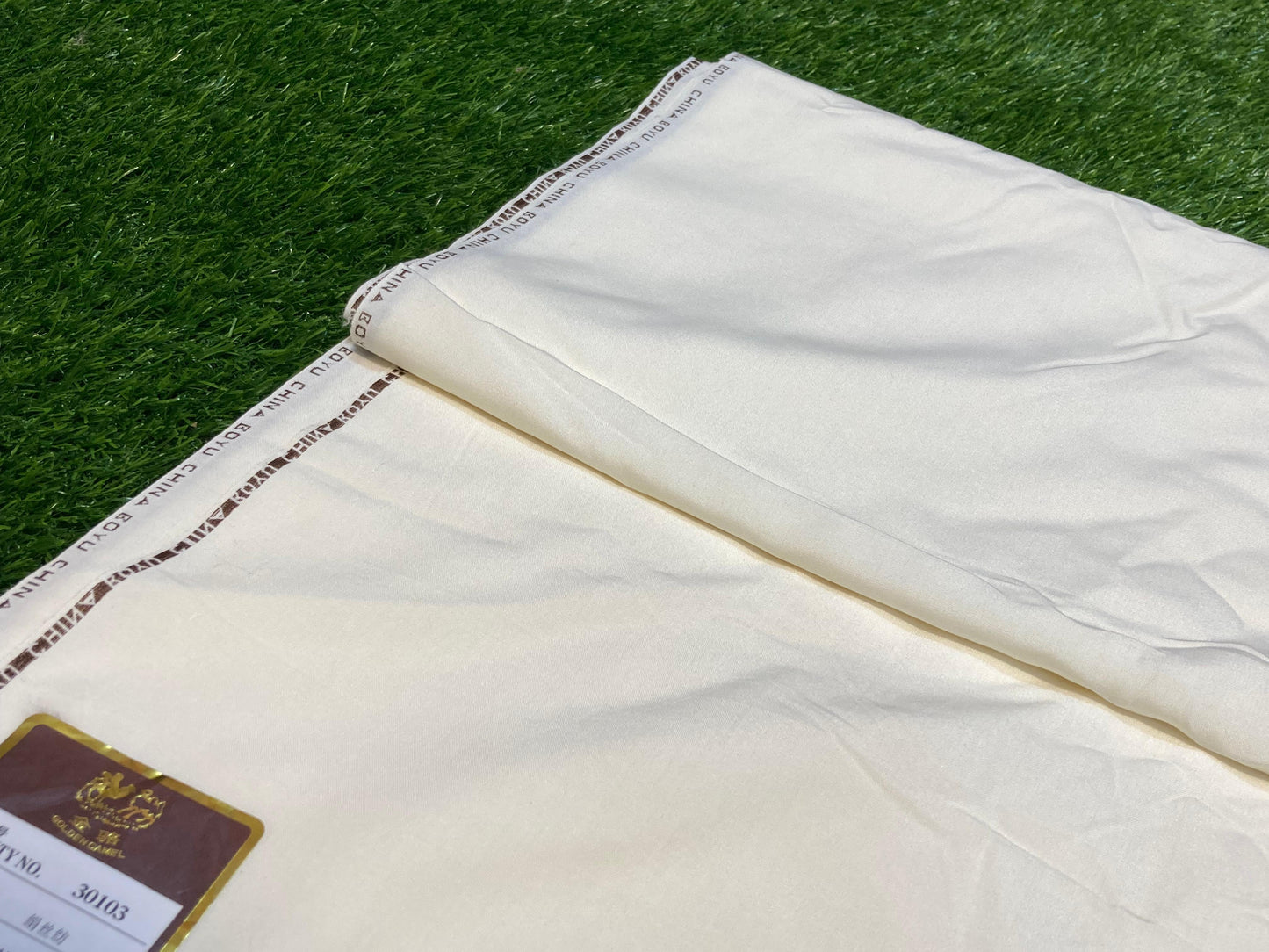 Unstitched Boski 8 Pound