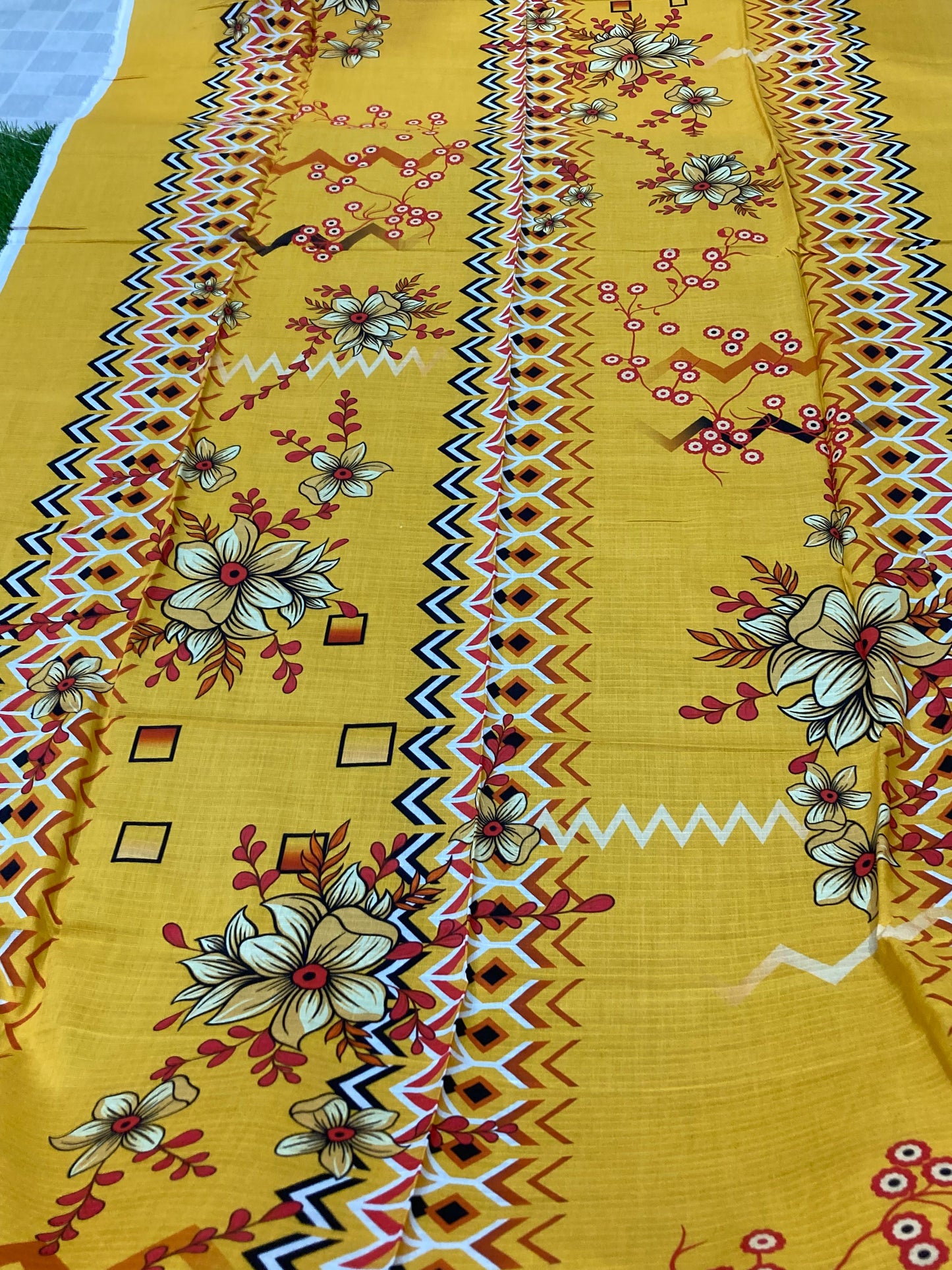 Unstitched Linen Bana Dora