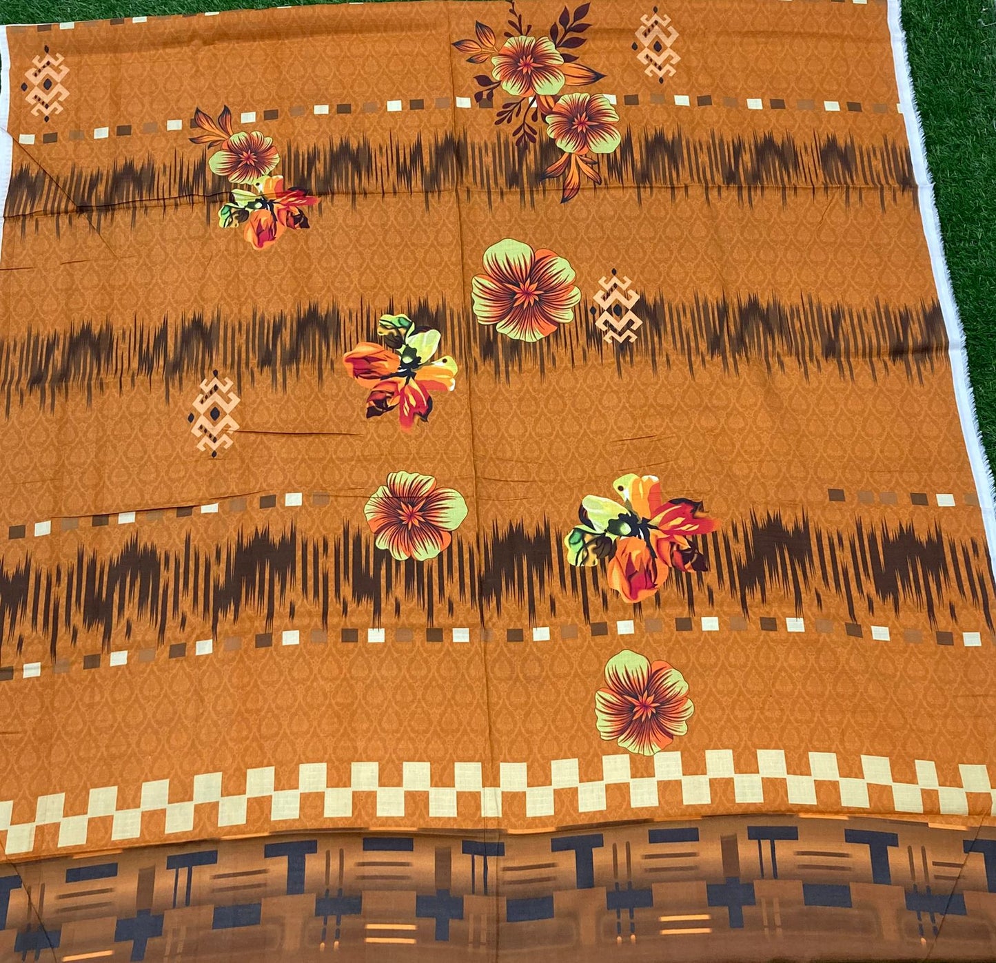Unstitched Linen Bana Dora